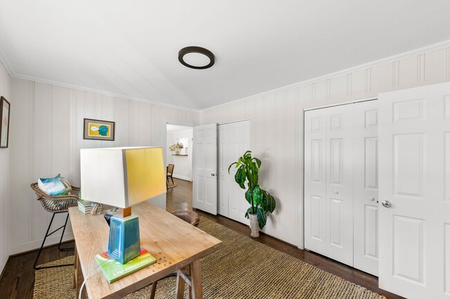 Building Photo - Sought after Madison Park House for Rent