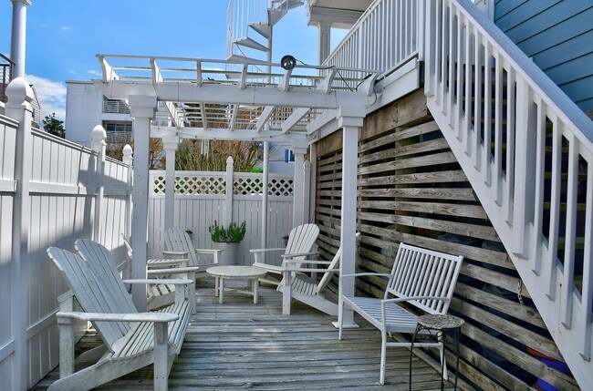 Building Photo - Croatan Winter Rental- Across from the Beach