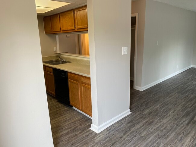 Building Photo - Grey Parc of Macon