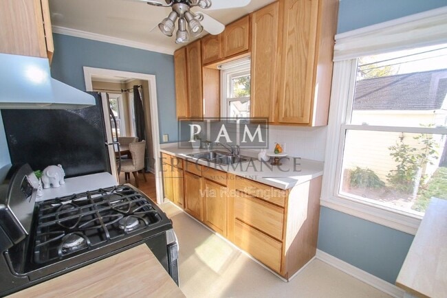 Building Photo - 4795 N Idlewild Ave