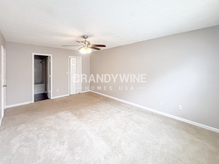 Building Photo - 2259 Hampton Dr