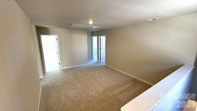 Building Photo - 3307 Crawford Ave