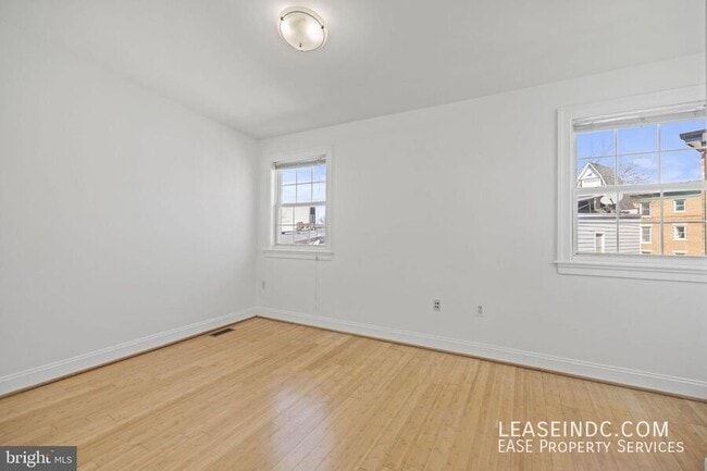 Building Photo - 21 Q St NW