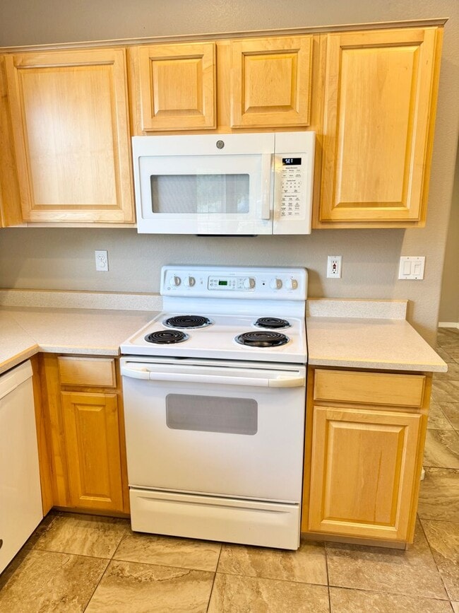 Building Photo - 40228 N Patriot Way