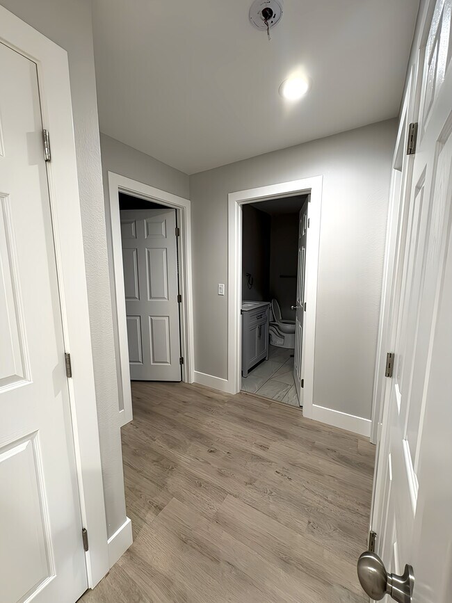 Building Photo - 863 De Bernardi Ct