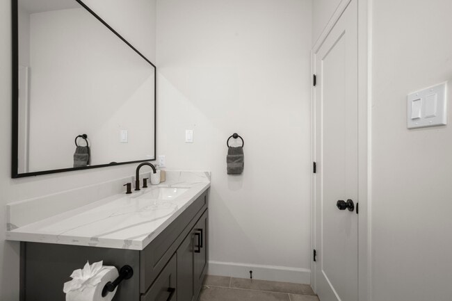 Building Photo - 3022 Holman St