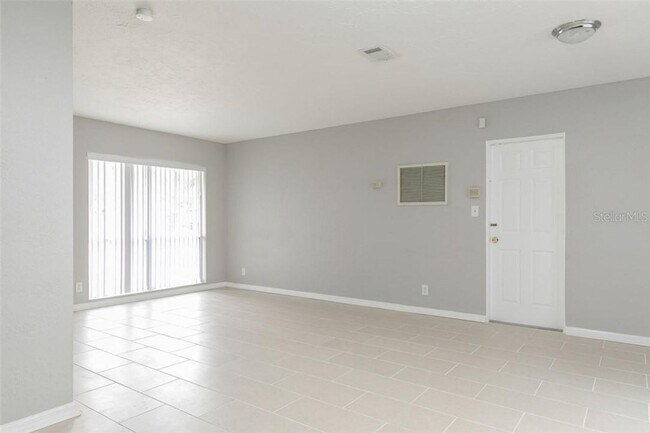 Building Photo - Call Today to Tour This Great 3-bedroom House Available for Rent in Beautiful St Petersburg!
