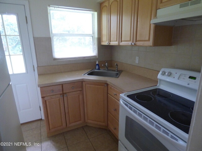 Building Photo - 5166 Camille Ave