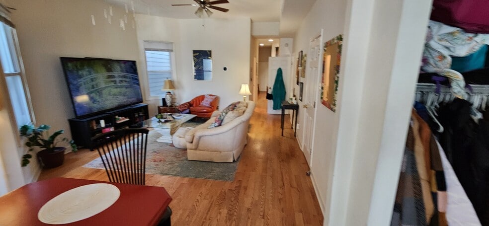 Building Photo - 2638 Wilton N Ave