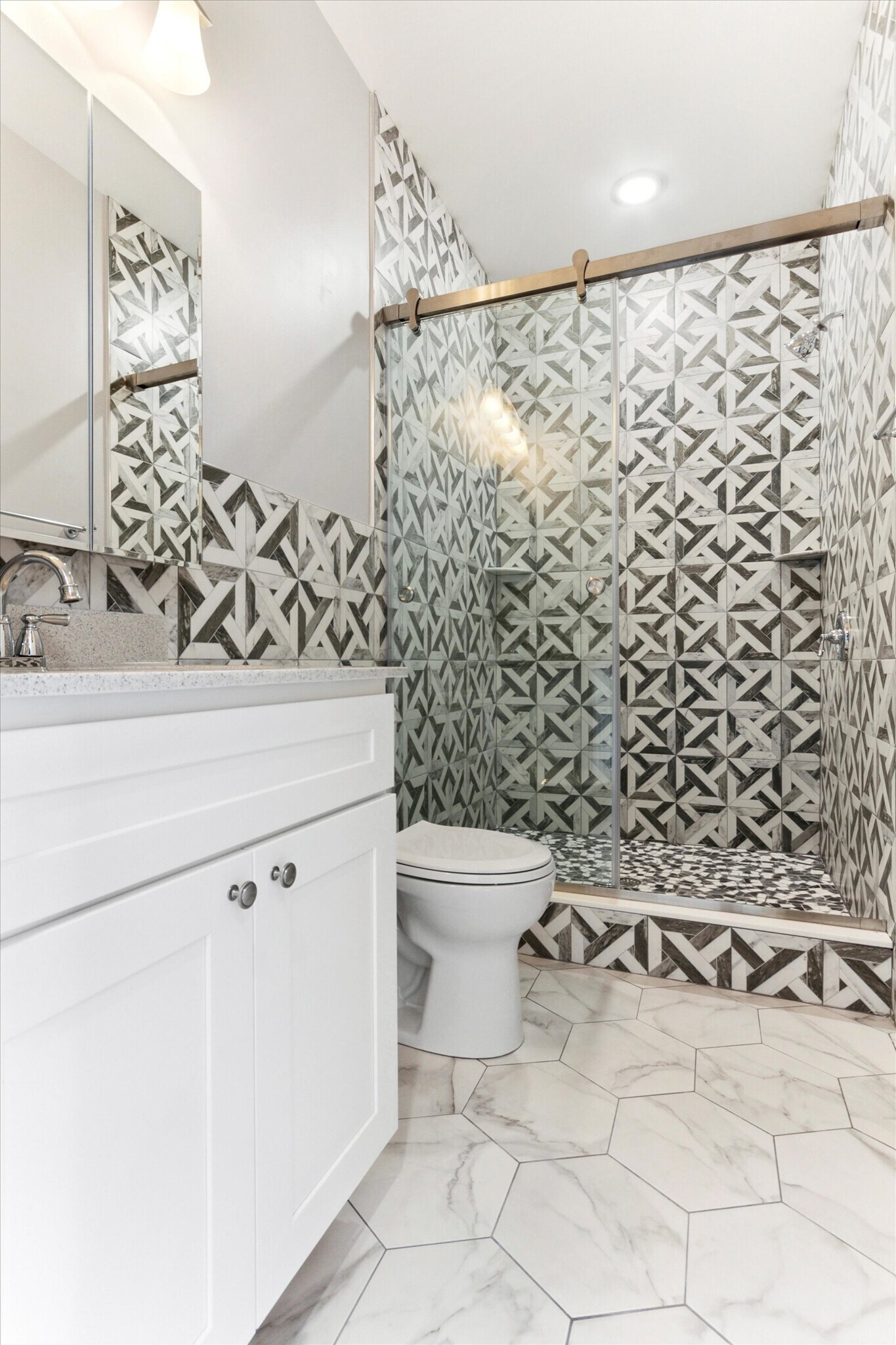 Building Photo - 650 South St