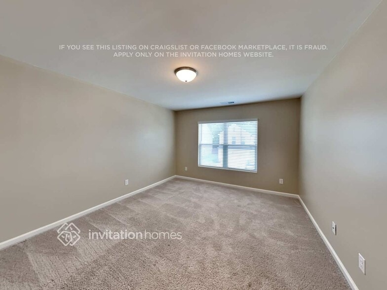 Building Photo - 544 S Fortune Way