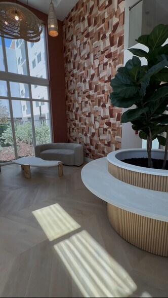 Building Photo - 1715 N J Ter