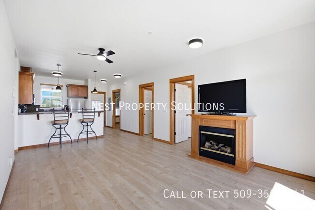Building Photo - 6432 Melby Way NE