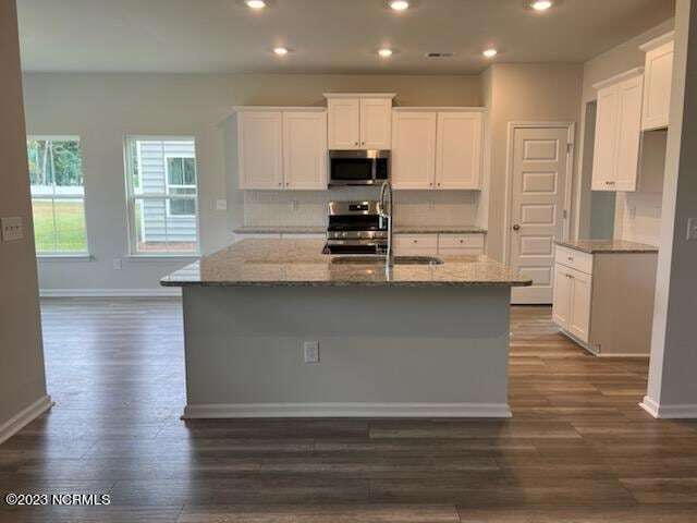 Building Photo - 1655 White Starfish Ct