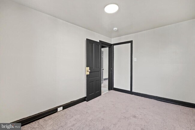 Building Photo - 2317 N 26th St