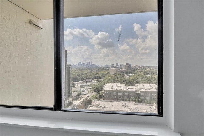 Building Photo - 2460 Peachtree Rd