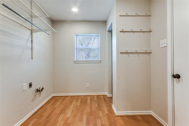 Building Photo - 1221 Middle Cove Dr