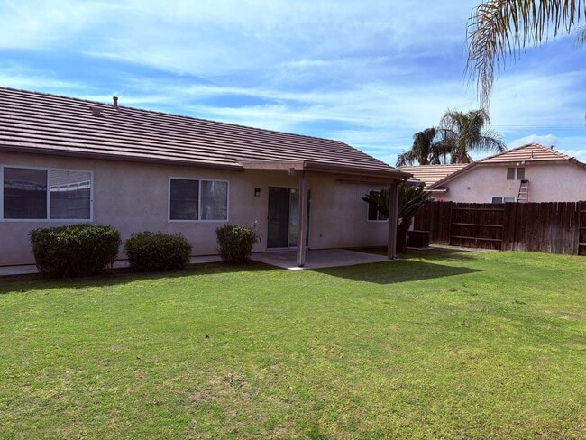 Building Photo - 12810 Marradi Ave