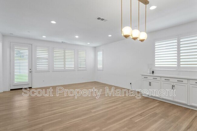 Building Photo - 39598 Lupine Dr
