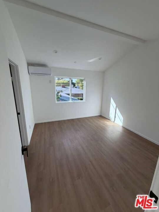 Building Photo - 5417 Gentry Ave