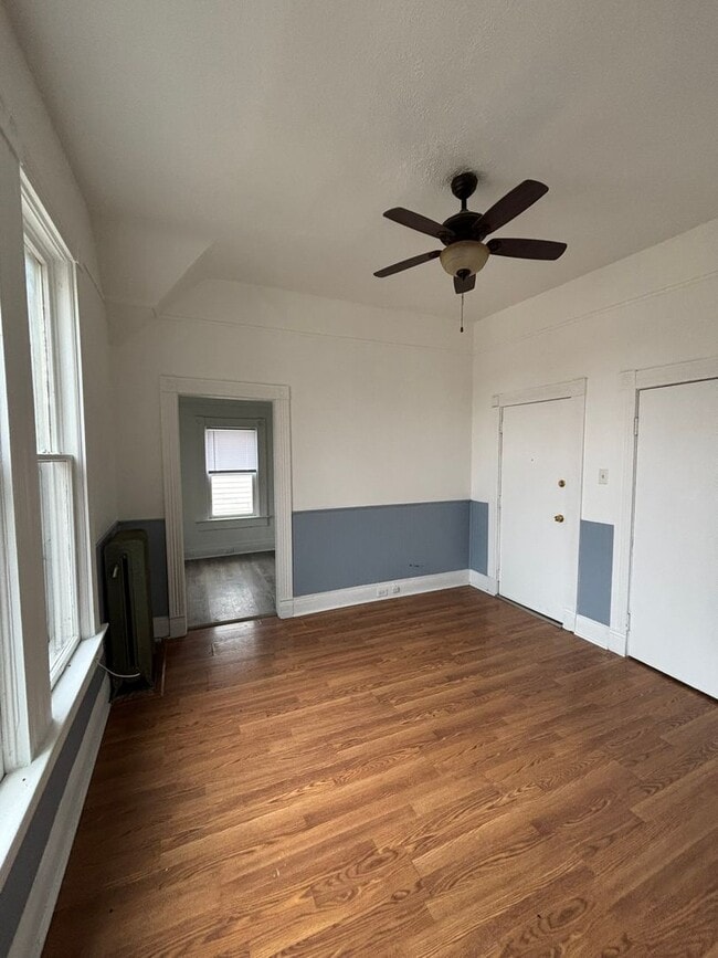 Building Photo - 1309 S 32nd Ave