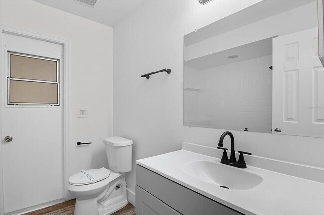 Building Photo - 205 Red Maple Dr