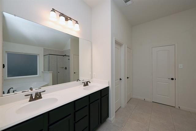 Building Photo - 2413 Spring Meadows Dr