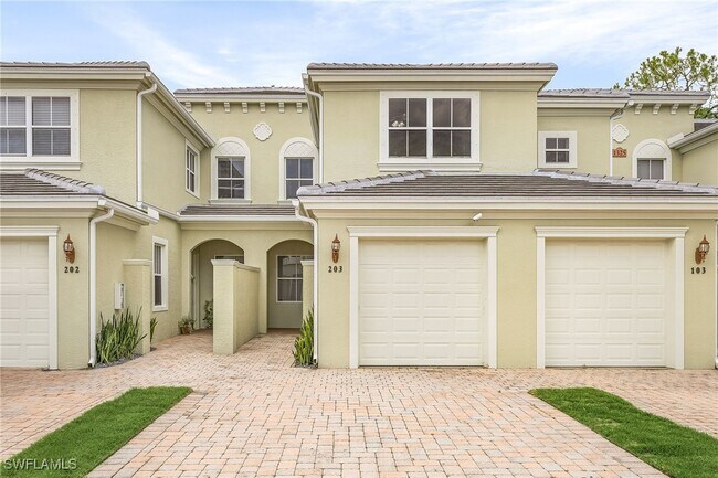 Building Photo - 1325 Mariposa Cir