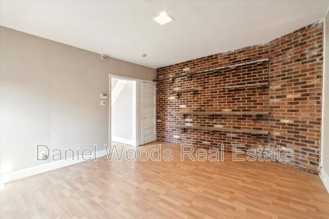 Building Photo - 2541 W 7th st