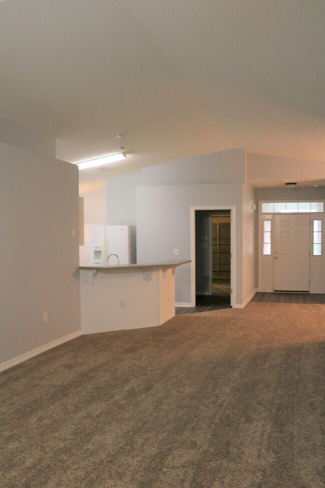 Building Photo - 2110 Presidio St