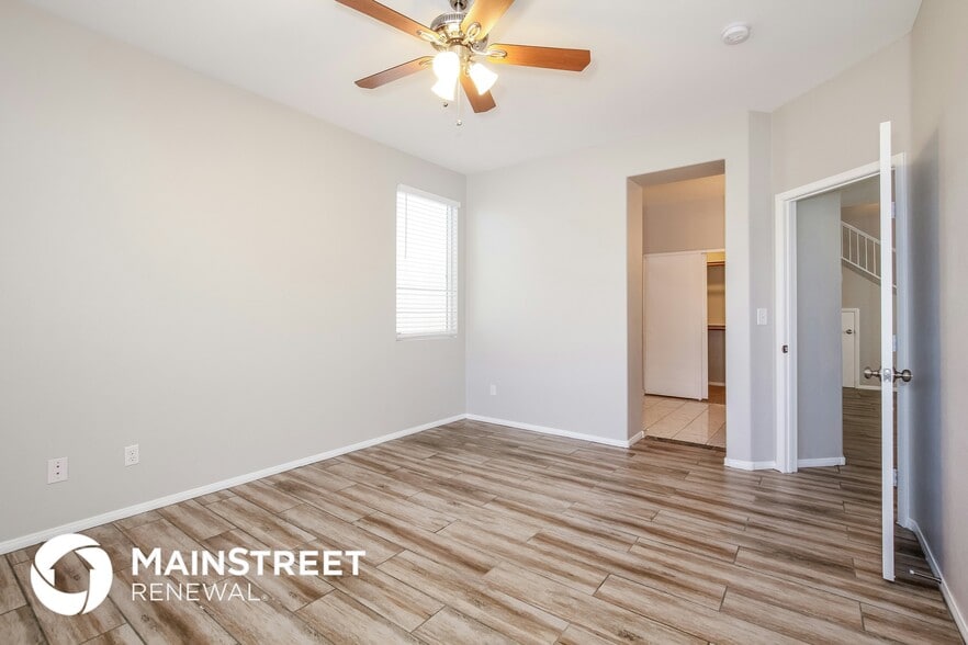 Building Photo - 1376 Angel Falls St