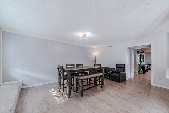 Building Photo - 14228 Misty Meadow Ln
