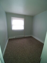 Building Photo - 911 N 9th St Rd