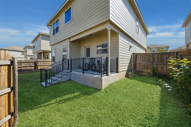 Building Photo - 1108 Jackson Ln