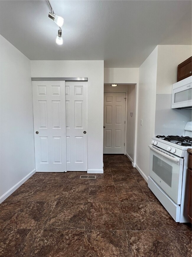 Building Photo - 2510 Woodsage Dr