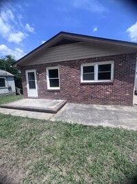 Building Photo - 607 Cross St