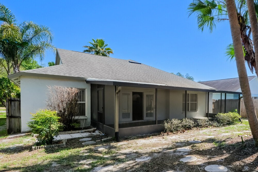 Building Photo - 28434 Meadowrush Way