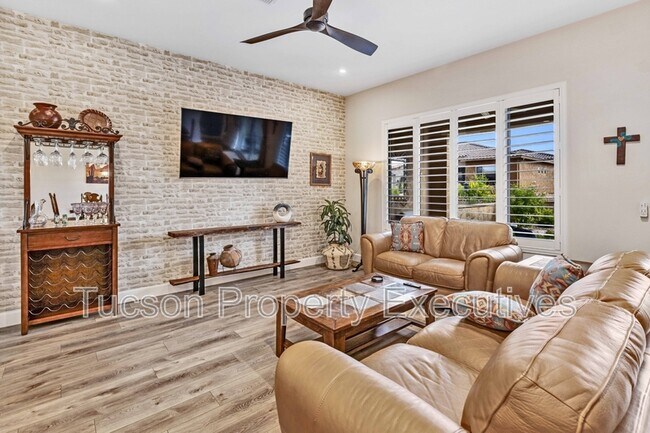 Building Photo - 30737 S Osprey Dr