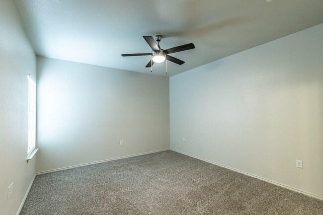 Building Photo - 1136 N 7th St