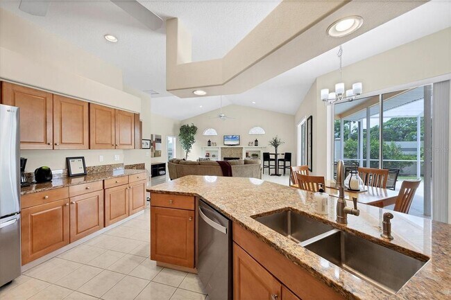 Building Photo - 6392 Woodbirch Pl