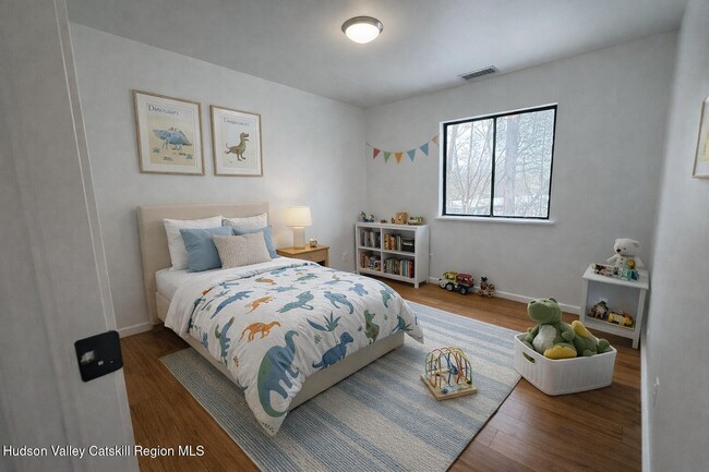 Building Photo - 259 Village Ct