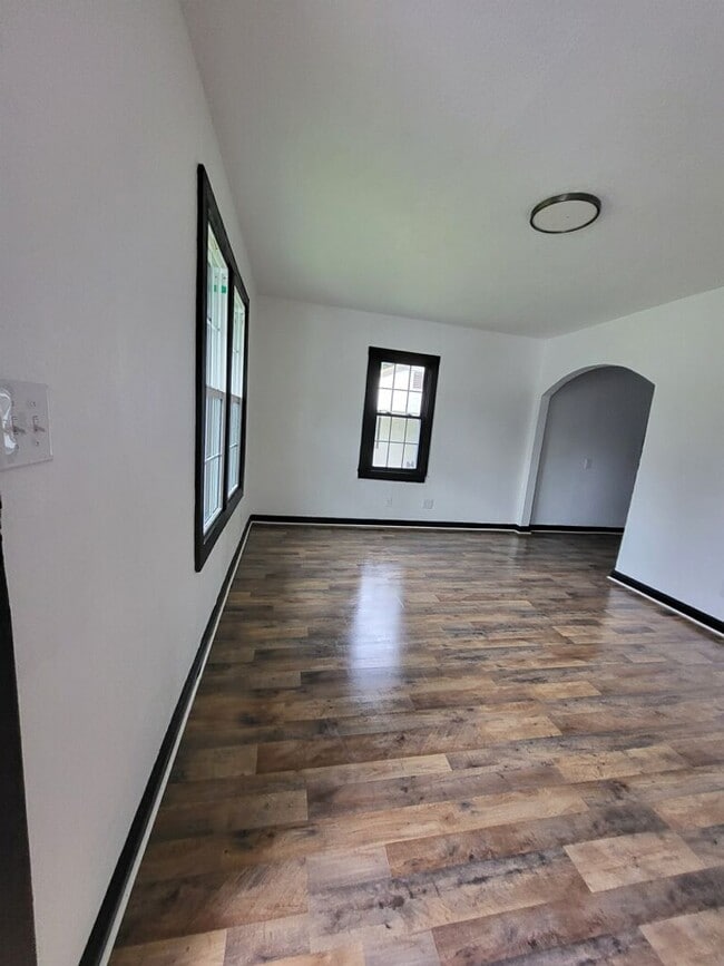 Building Photo - Two Bedroom One Bath Rental $900/month