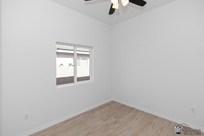 Building Photo - 7870 E 35th Pl