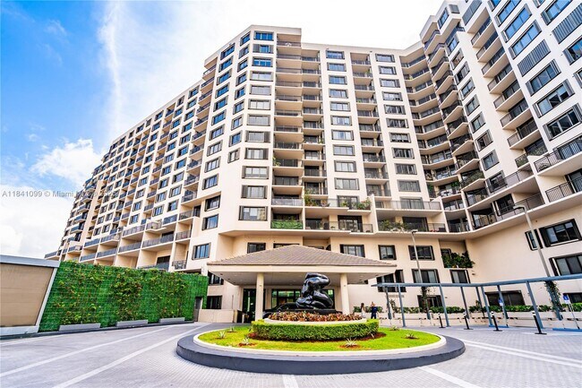 Building Photo - 540 Brickell Key Dr