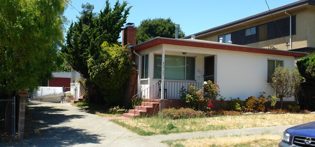 Primary Photo - 605-607 Liberty St