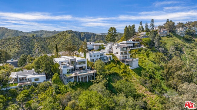 Building Photo - 1172 Linda Flora Dr