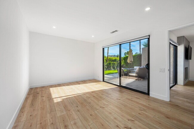 Building Photo - 48980 Wildwood Ln