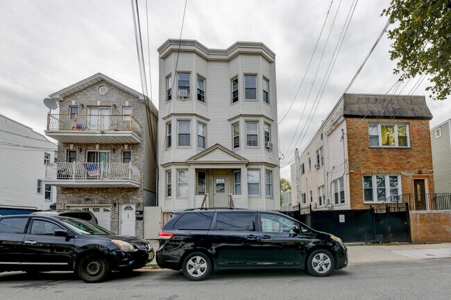 Building Photo - 200 Nunda Ave
