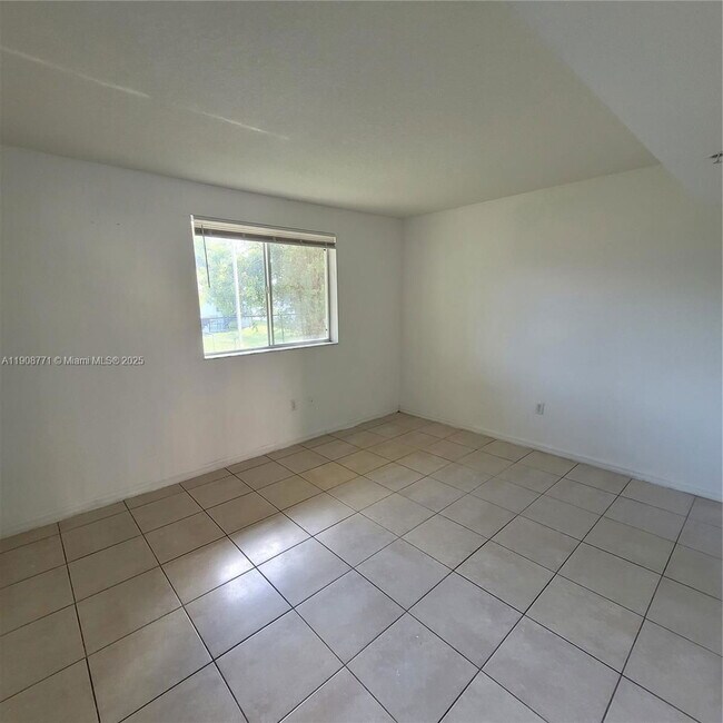 Building Photo - 17612 NW 25th Ave