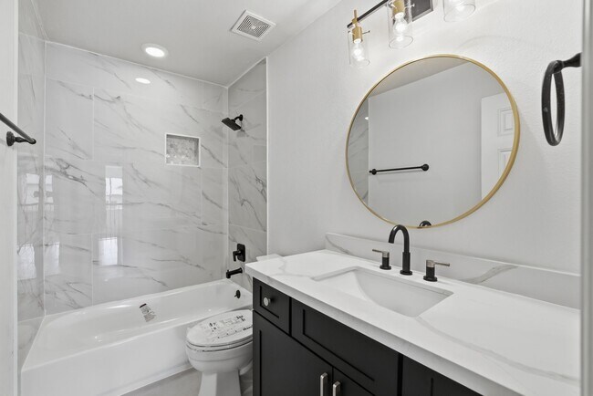 Building Photo - 25707 Pierrmont Ct